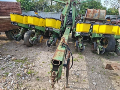 Sijačica John Deere 1760/12
