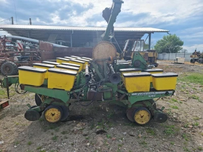 Sijačica John Deere 1760/12