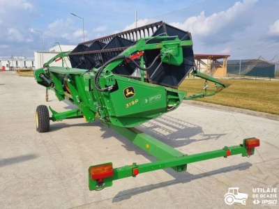 John Deere 319R