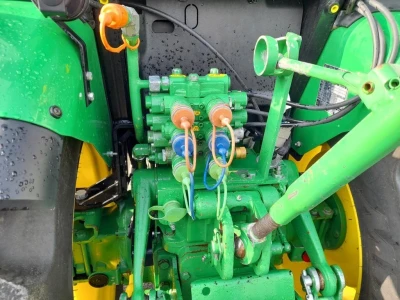 John Deere 5075GN