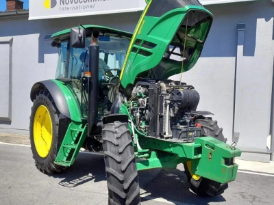 John Deere 6100MC