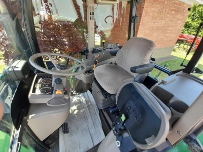 John Deere 6100MC