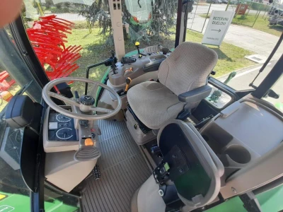 John Deere 6110RC