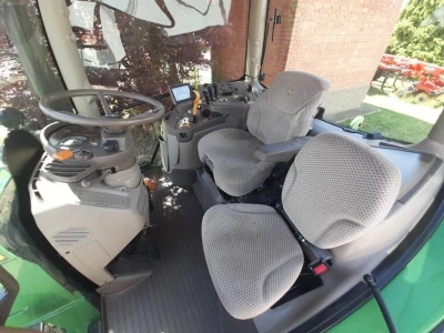 John Deere 6130R