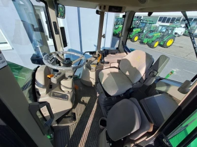 John Deere 6155M