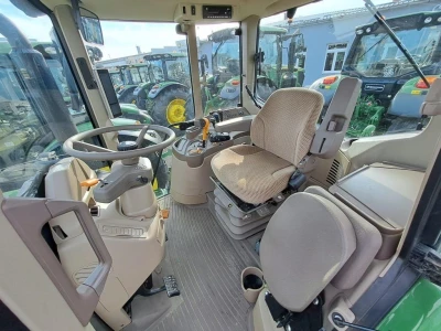 John Deere 6155M
