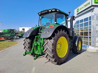John Deere 6175R