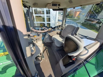 John Deere 6175R