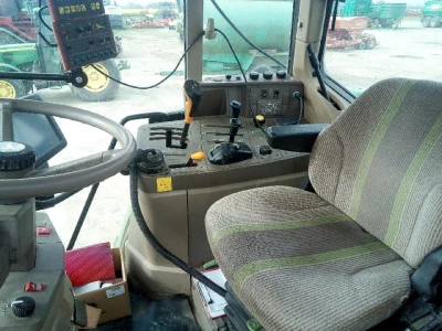 John Deere 6630 standard