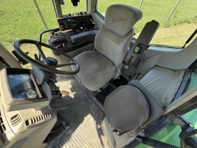 John Deere 6920