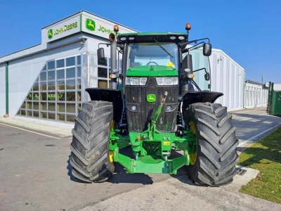 John Deere 7230R