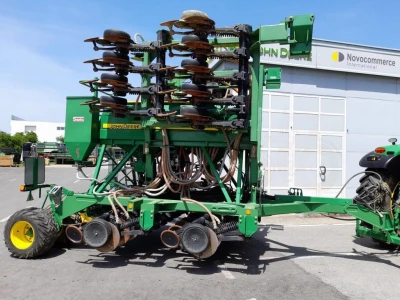 John Deere 750A