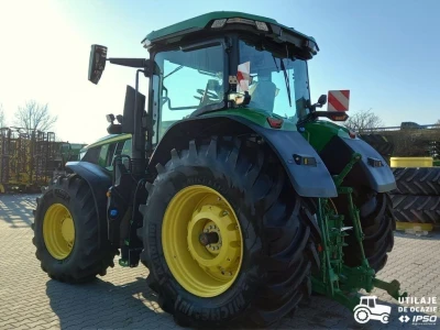 John Deere 7R 310