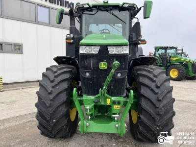 John Deere 7R290