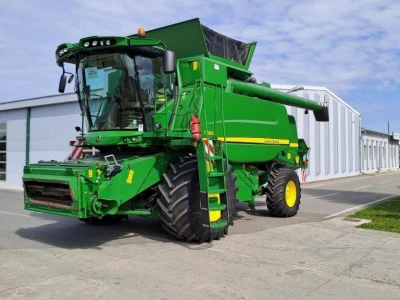 John Deere T660i
