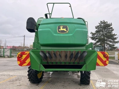 John Deere W440