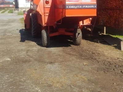 KOMBAJN DEUTZ FAHR M-1002