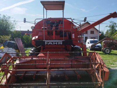 Kombajn FAHR M922