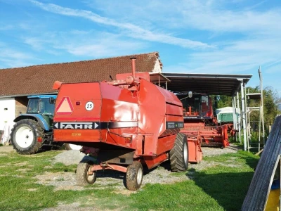 Kombajn FAHR M922