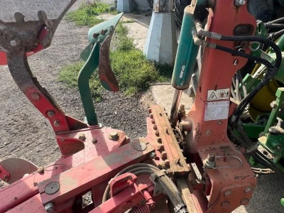 Kverneland LB 100-200 Vario