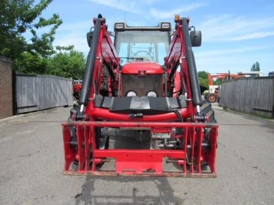 MASSEY FERGUSON 5455 TRAKTOR