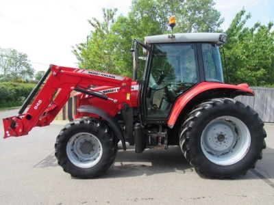 MASSEY FERGUSON 5455 TRAKTOR