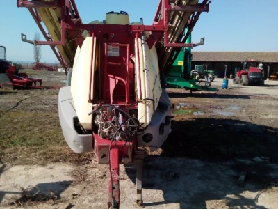 Hardi Commander Twin Force 4400 vučena prskalica