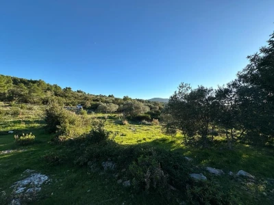 Poljoprivredno zemljište 930 m2 - Prihonja (blizina Vele Luke)