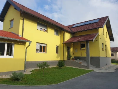 Prodajem kuću u Pakracu s imanjem (voćnjak)