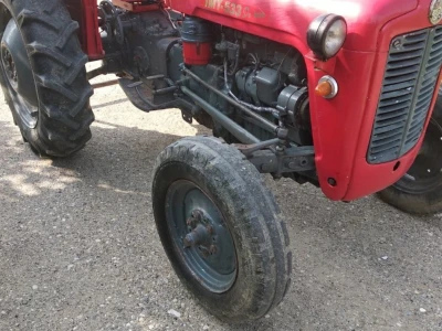 Prodajem traktor IMT 533