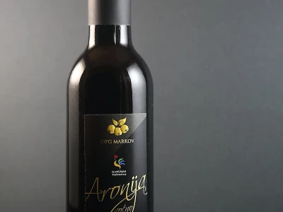Prodajemo voćno vino od aronije