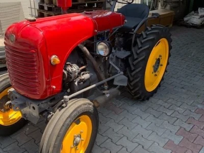 PRODAM TRAKTOR STEYR