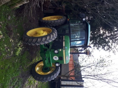 Traktor John Deere 2250, 1990 godina