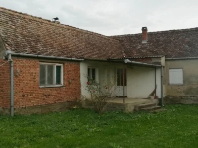 SLAVONSKI BROD - Zadubravlje kuća i poljoprivredno zemljište