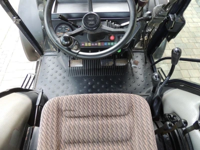 Traktor Deutz-Fahr
