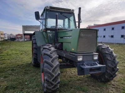 Traktor FENDT FAVORIT 611 LSA