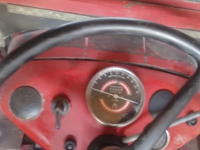 Traktor IMT 539