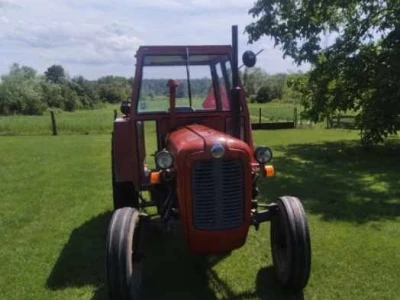 Traktor IMT 539