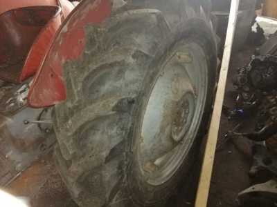 Traktor IMT533 sa frezom batuje