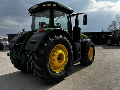 Traktor John Deere 8270R