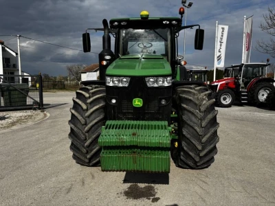 Traktor John Deere 8270R