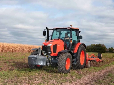 Traktor KUBOTA M6-131 U
