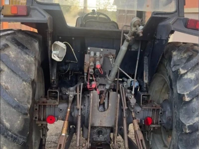 TRAKTOR MASWY FERGUSON 265
