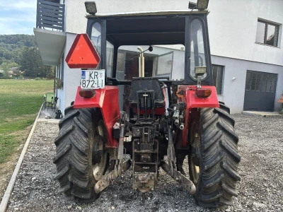 Traktor UNIVERSAL UTB 453 DT 4x4 + PREDNJI UTOVARIVAČ + Malčer