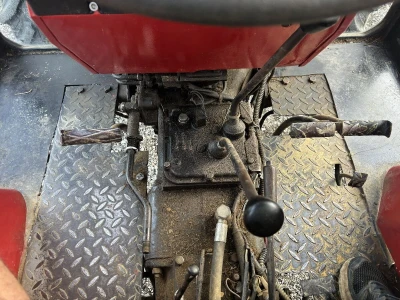 Traktor UNIVERSAL UTB 453 DT 4x4 + PREDNJI UTOVARIVAČ + Malčer
