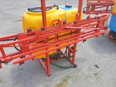 Traktorska prskalica Panex AGM - 200 litara - Grane 6 metara