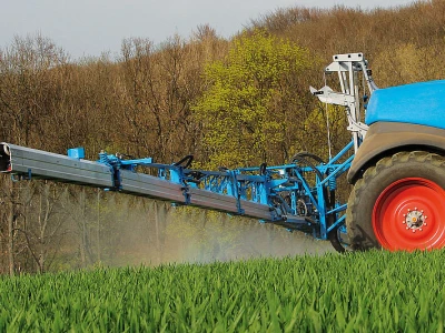 Lemken Vega priključna prskalica