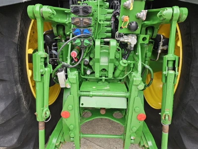 John Deere 8270R