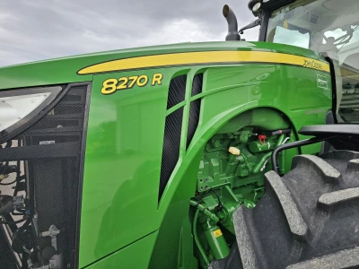 John Deere 8270R