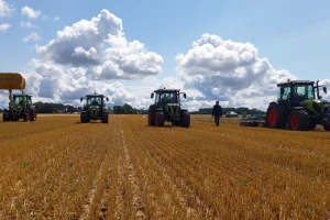 CLAAS Elios 200, Elios 300, Axos 200